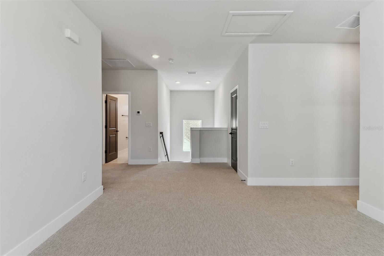 EMERALD LANDING AT WATERSIDE - Residential