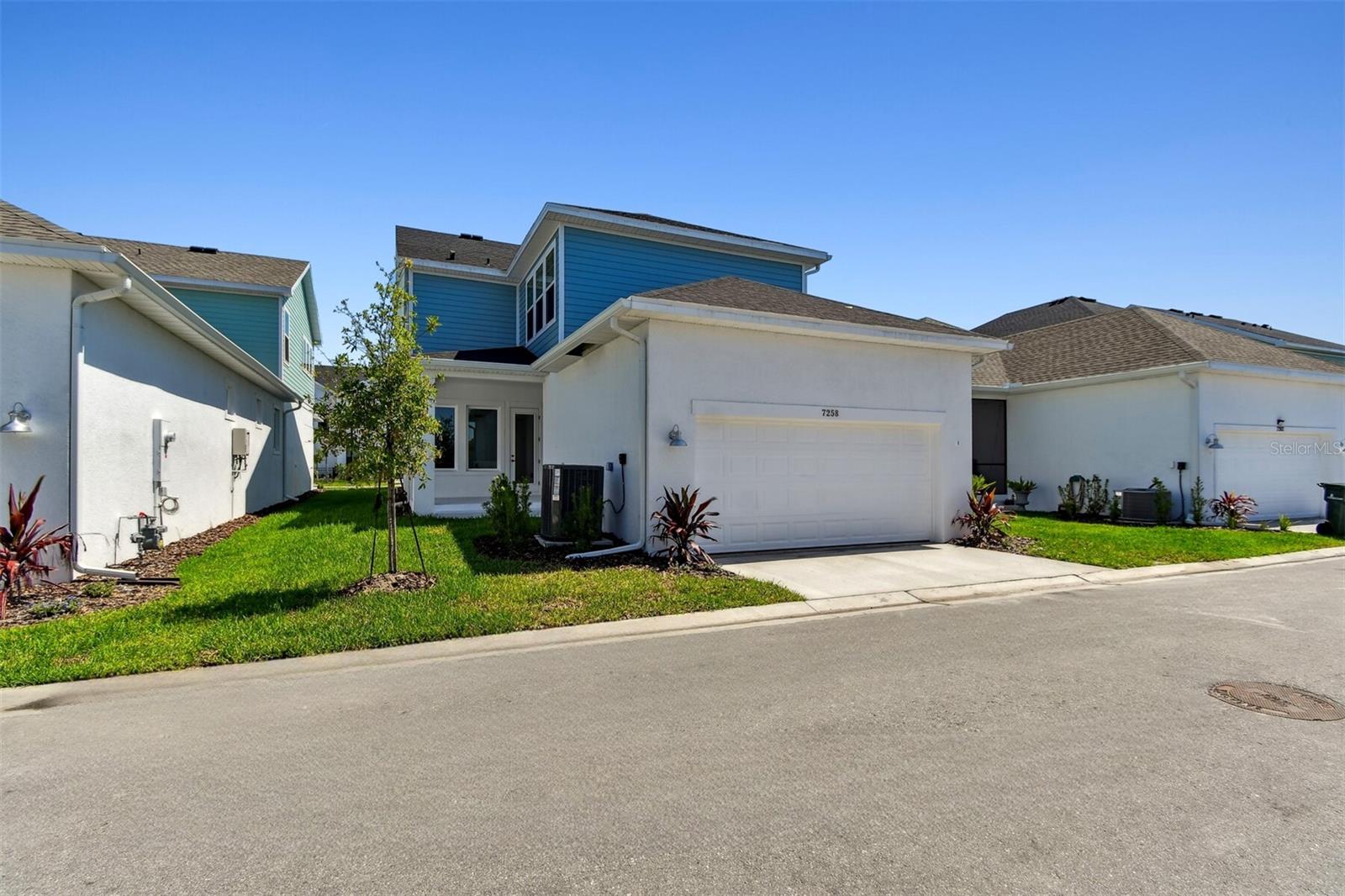 EMERALD LANDING AT WATERSIDE - Residential