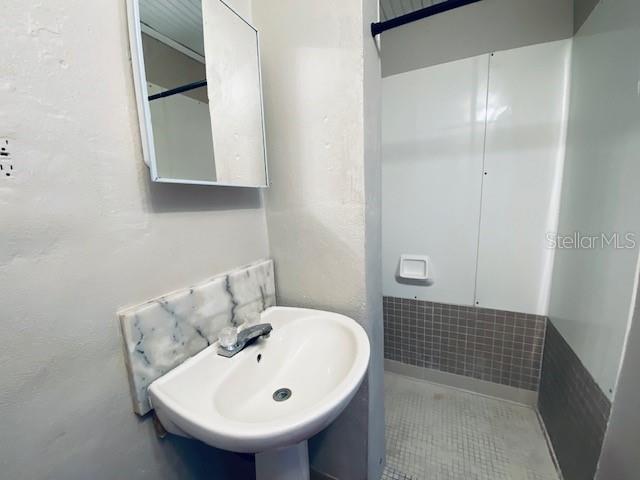 NORTH SIDE HOMES - Residential Lease