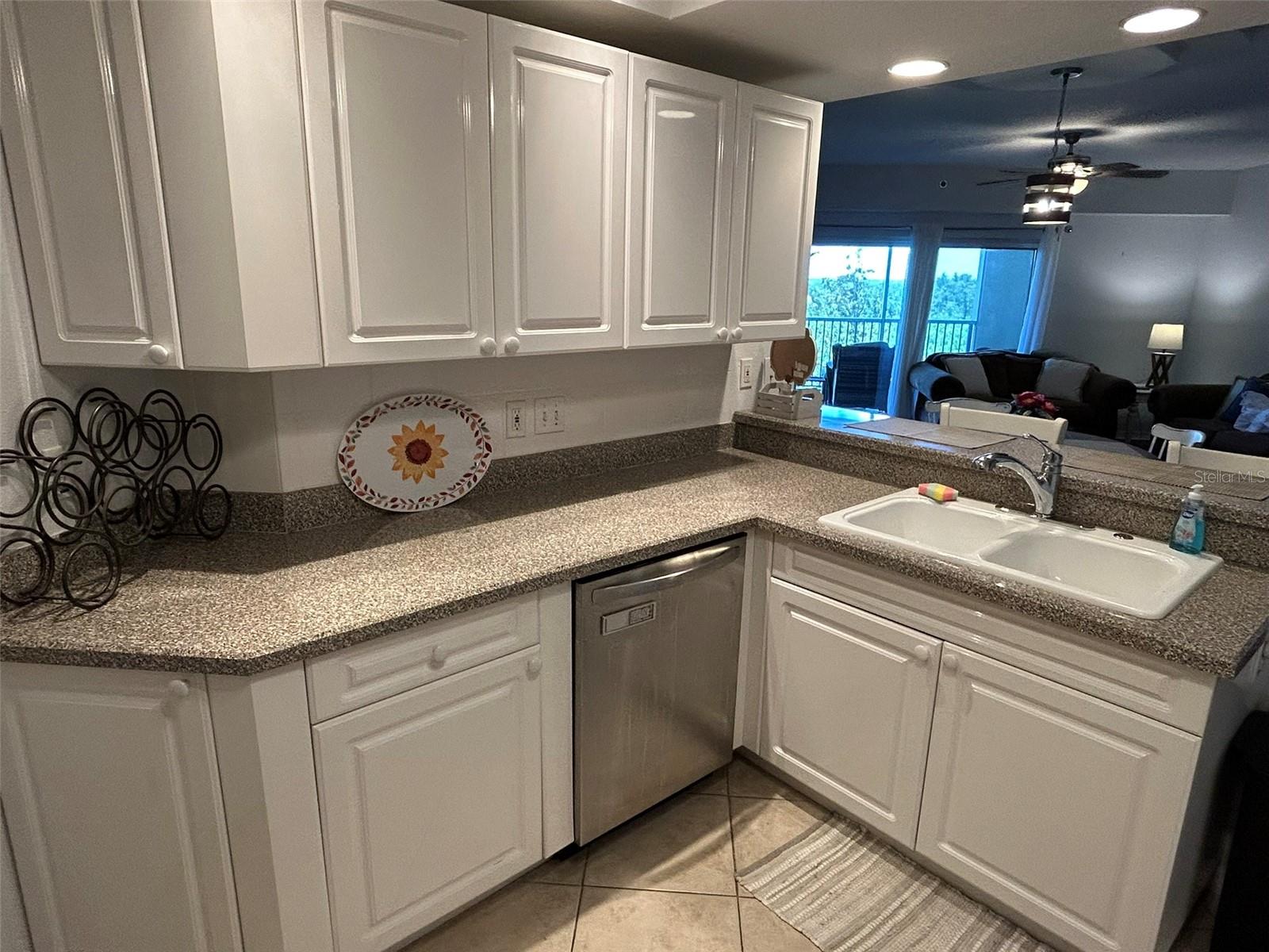 OCEAN WALK CONDO AT NSB BLDG 04 - Residential Lease
