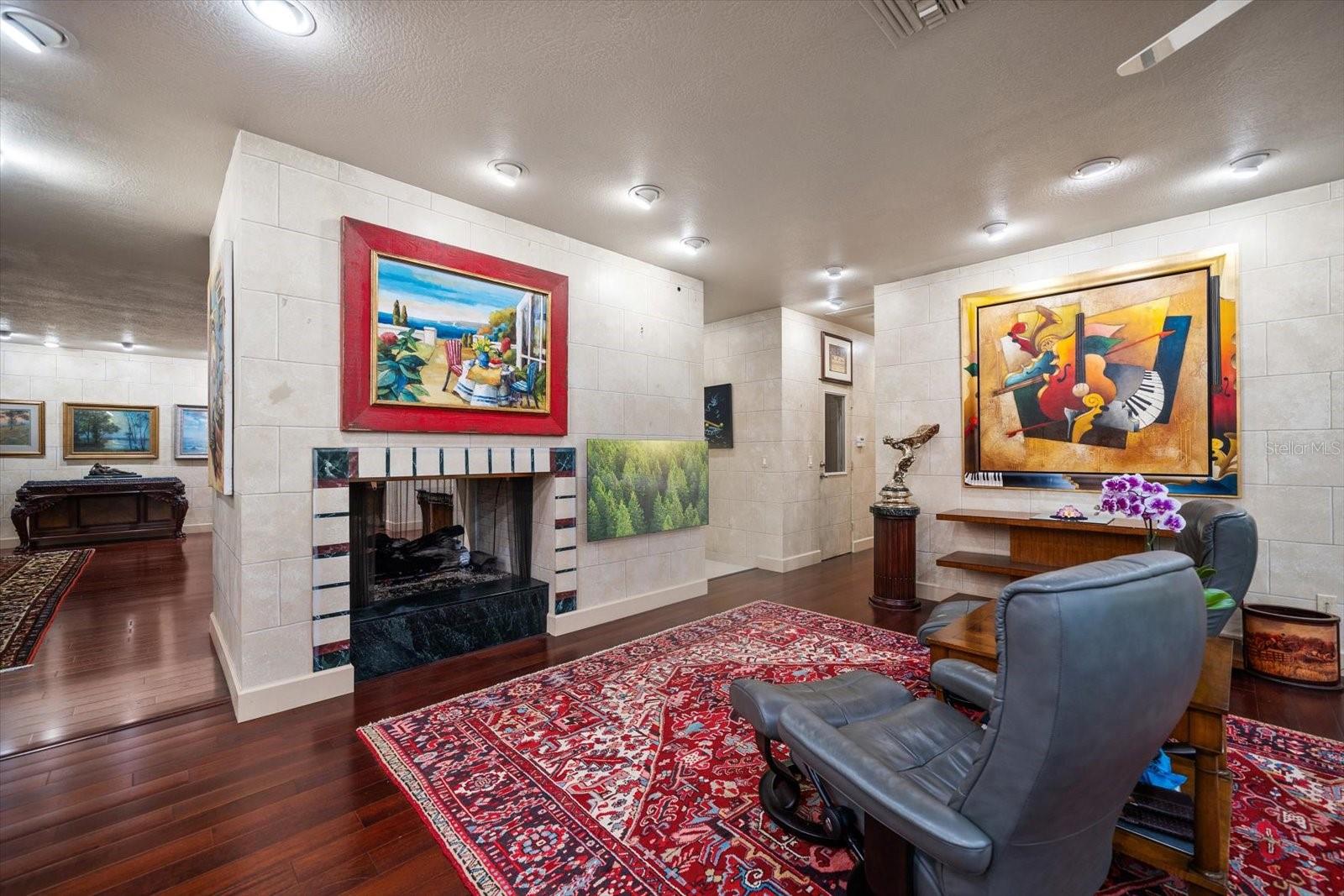 LITTLE PETE TR - Residential