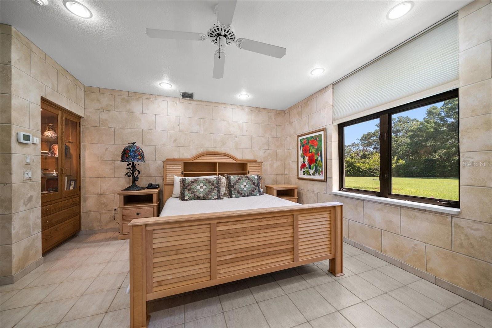 LITTLE PETE TR - Residential