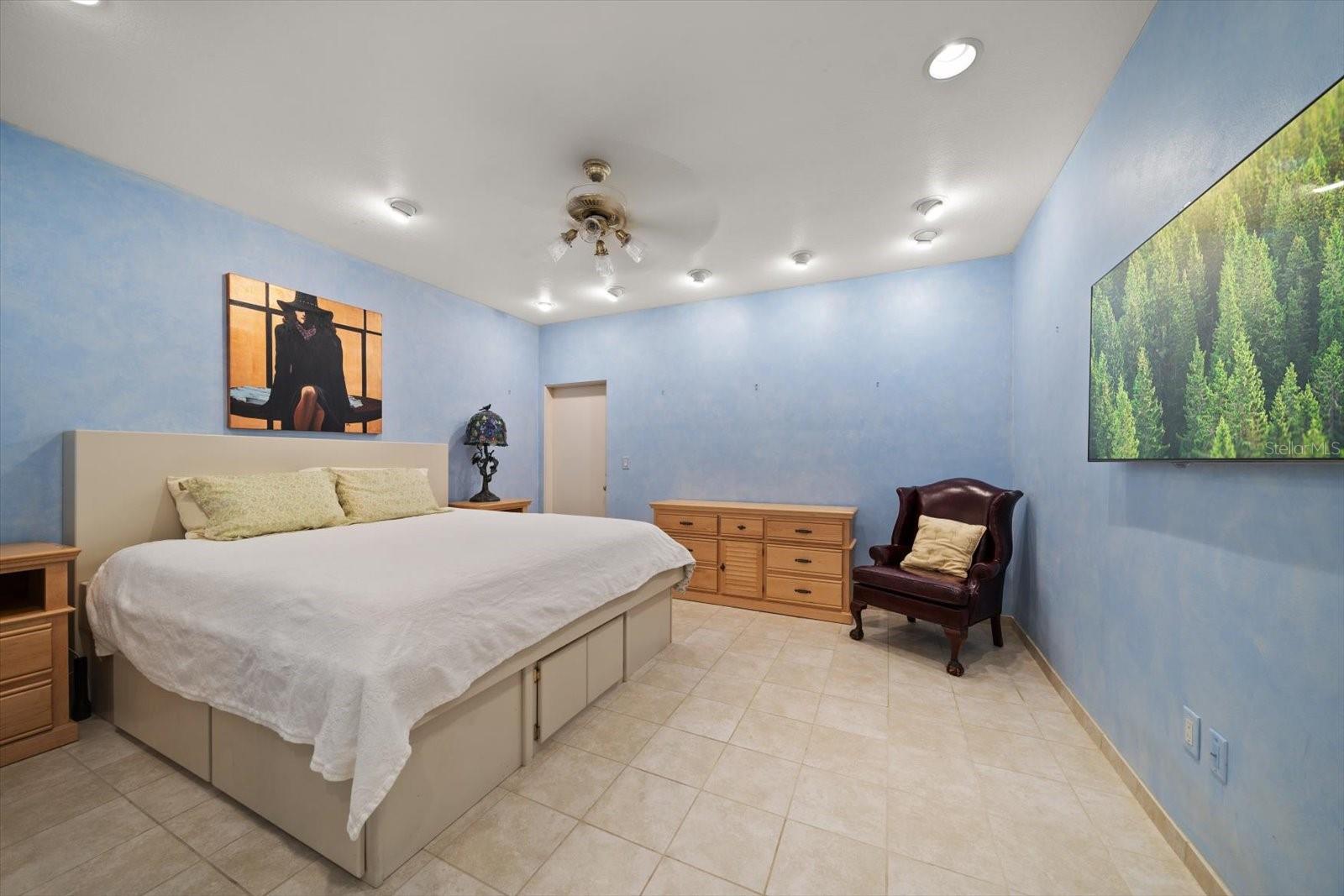 LITTLE PETE TR - Residential