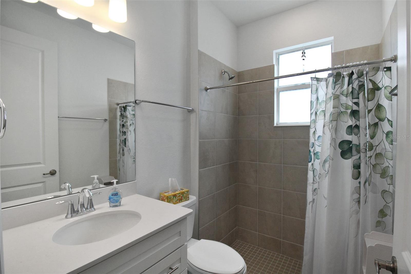 WELLEN PK GOLF & COUNTRY CLUB - Residential Lease