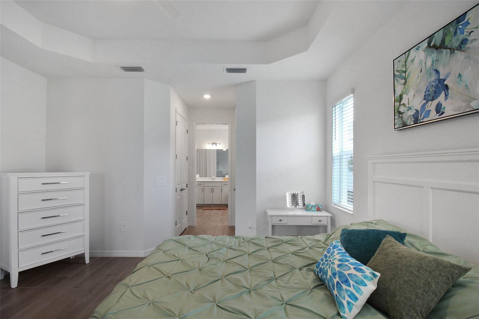 WELLEN PK GOLF & COUNTRY CLUB - Residential Lease