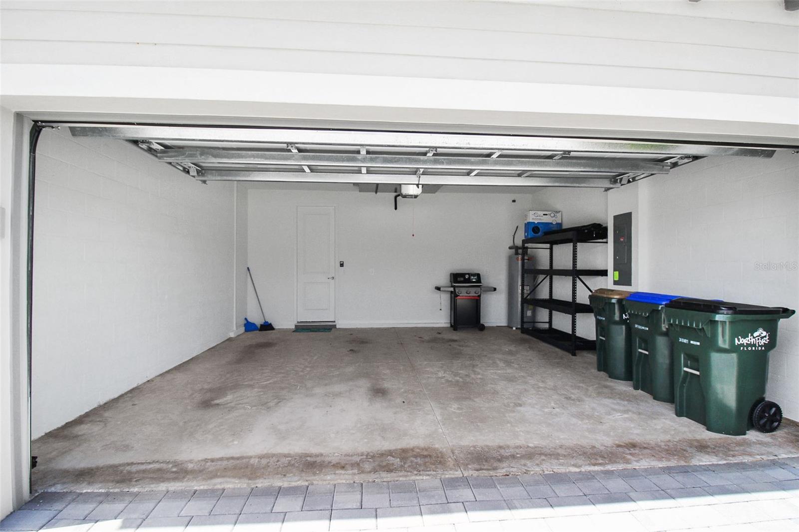 WELLEN PK GOLF & COUNTRY CLUB - Residential Lease