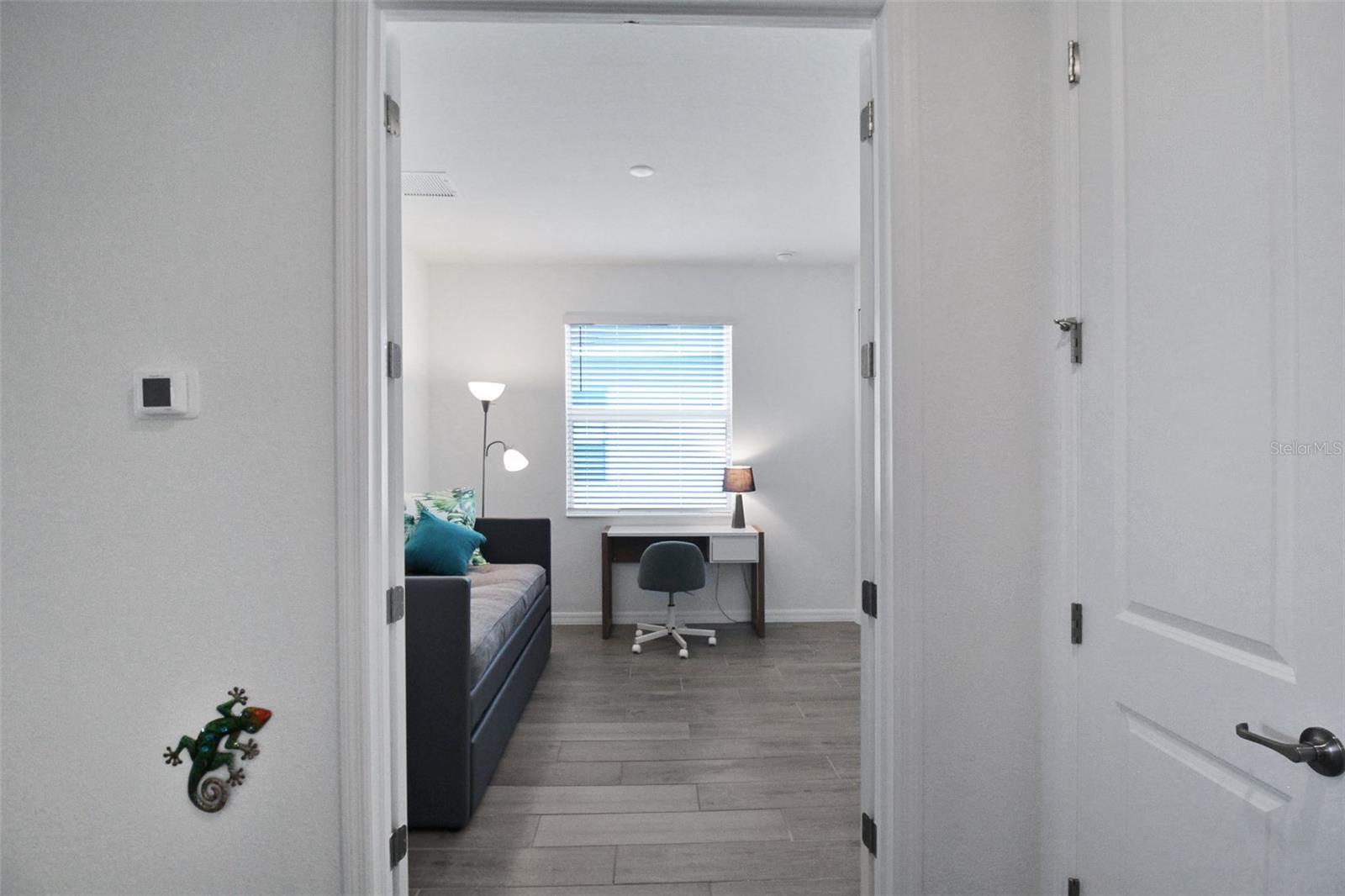 WELLEN PK GOLF & COUNTRY CLUB - Residential Lease