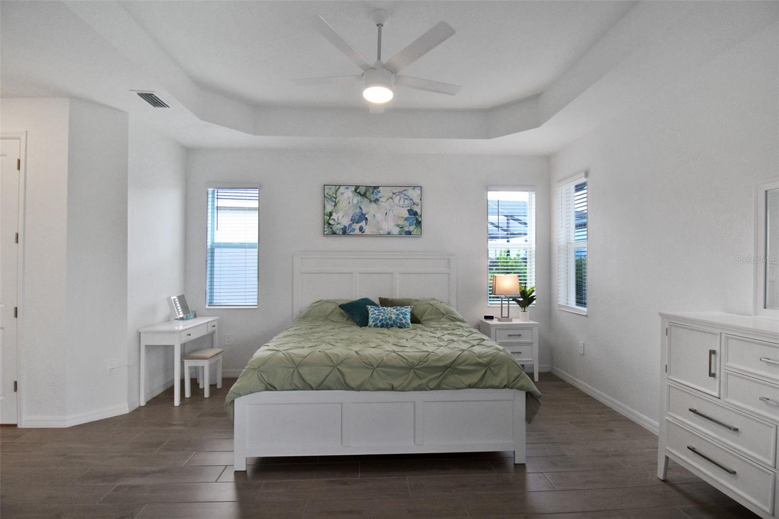 WELLEN PK GOLF & COUNTRY CLUB - Residential Lease