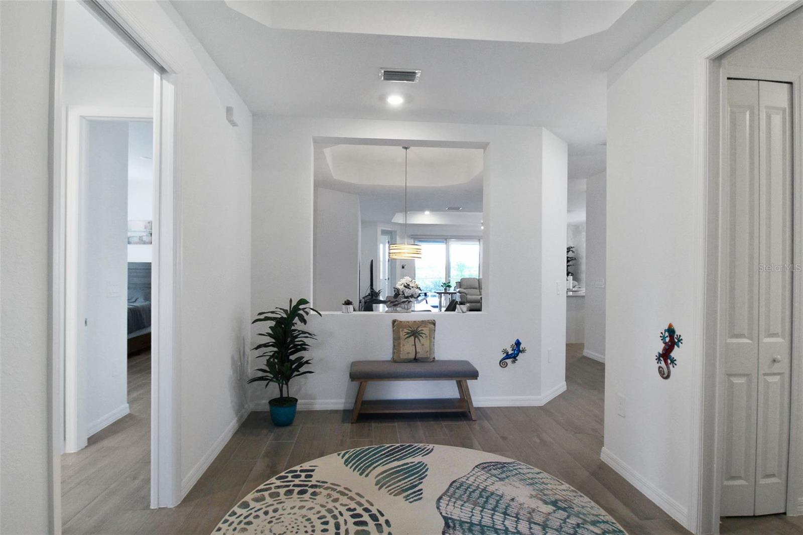 WELLEN PK GOLF & COUNTRY CLUB - Residential Lease