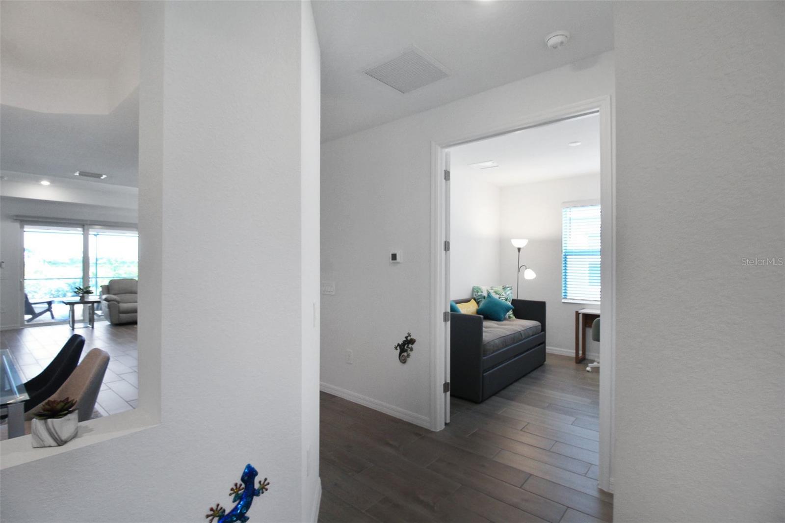 WELLEN PK GOLF & COUNTRY CLUB - Residential Lease