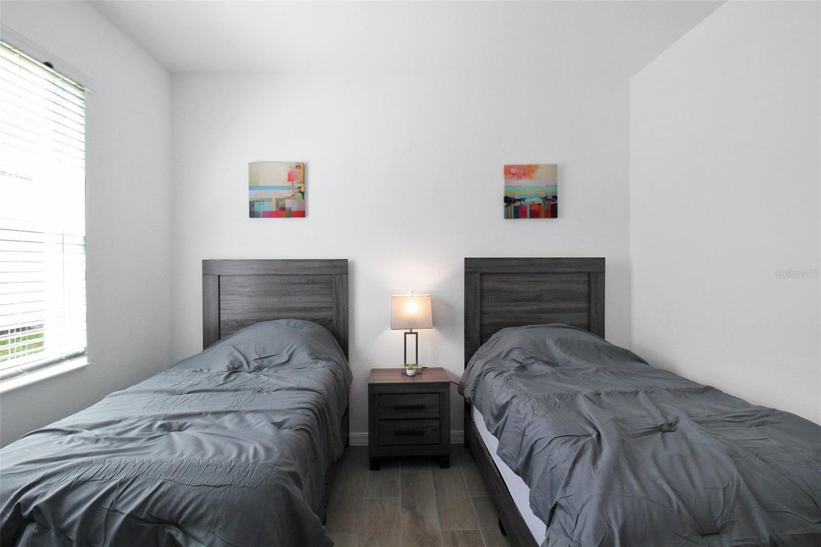 WELLEN PK GOLF & COUNTRY CLUB - Residential Lease