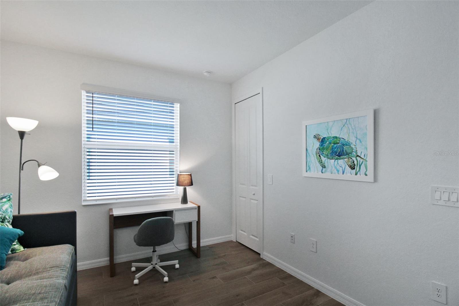 WELLEN PK GOLF & COUNTRY CLUB - Residential Lease