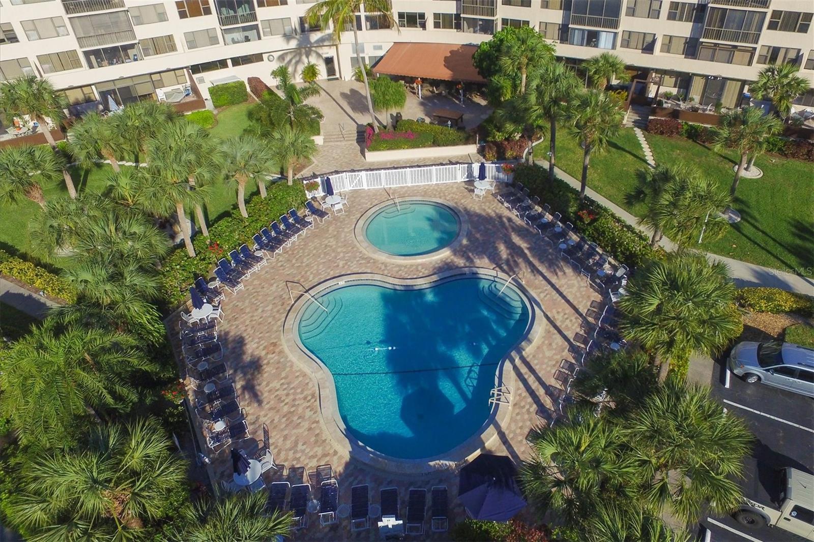 HARBOR TOWERS Y & R - Residential