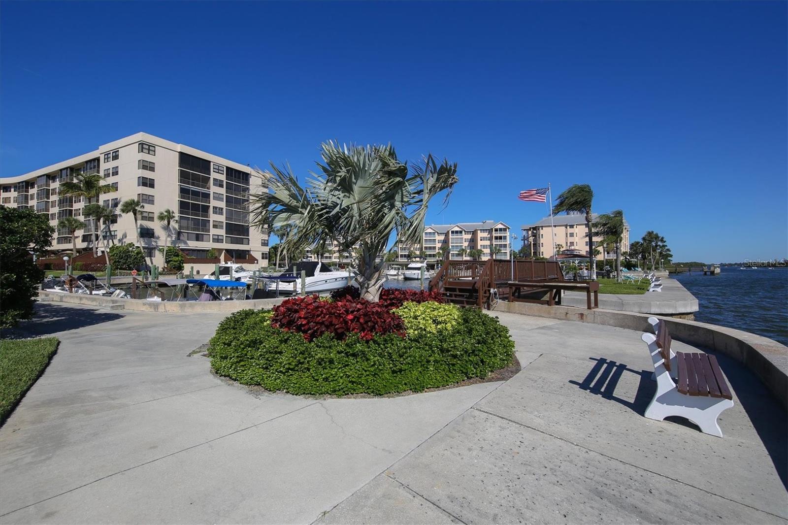 HARBOR TOWERS Y & R - Residential