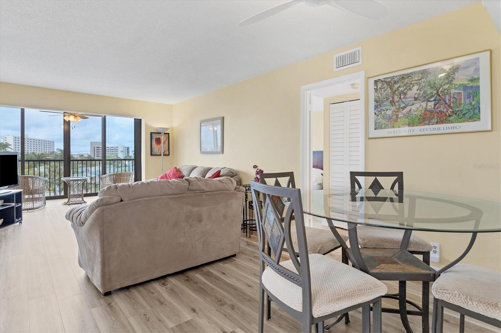 HARBOR TOWERS Y & R - Residential