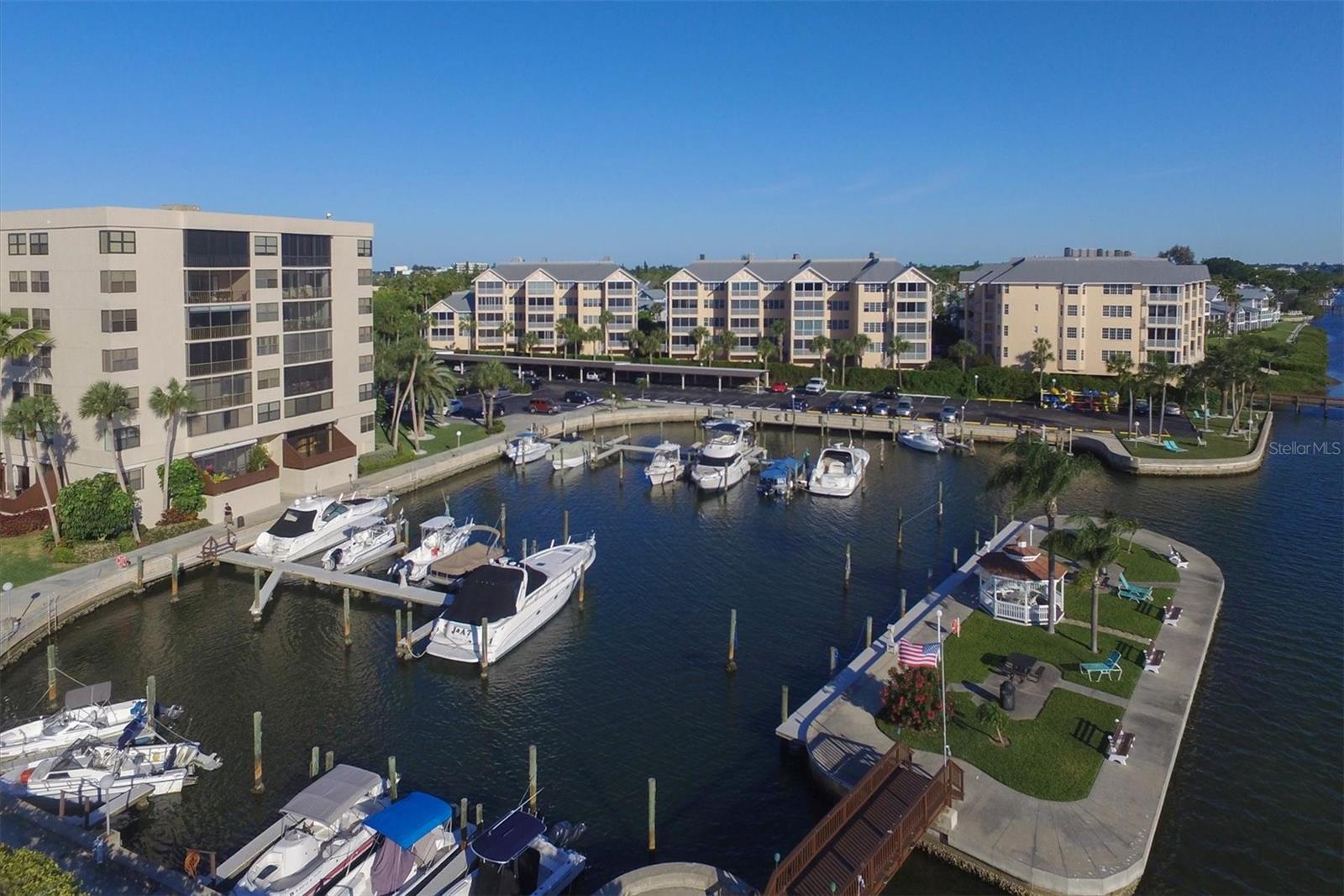 HARBOR TOWERS Y & R - Residential