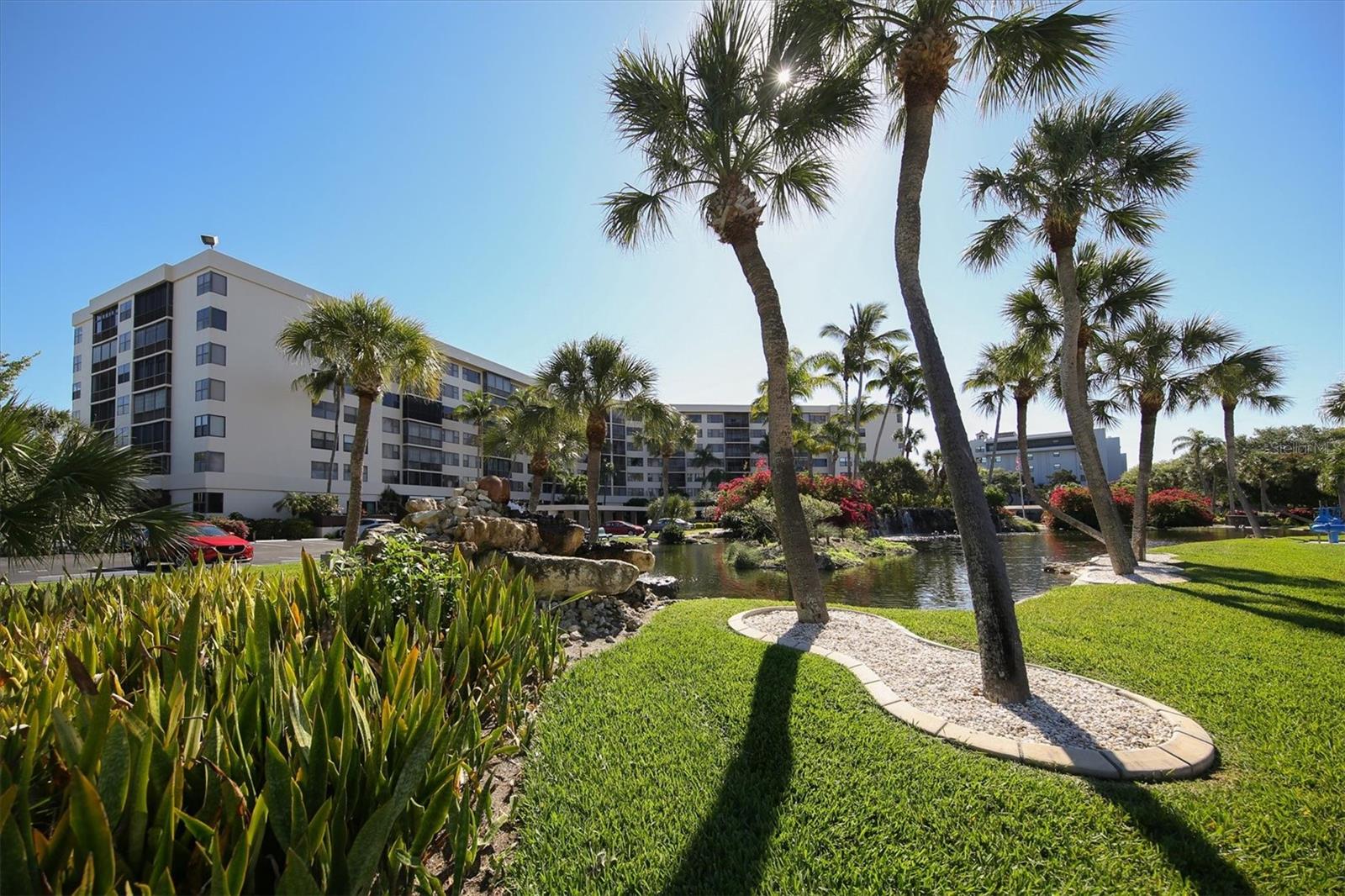 HARBOR TOWERS Y & R - Residential