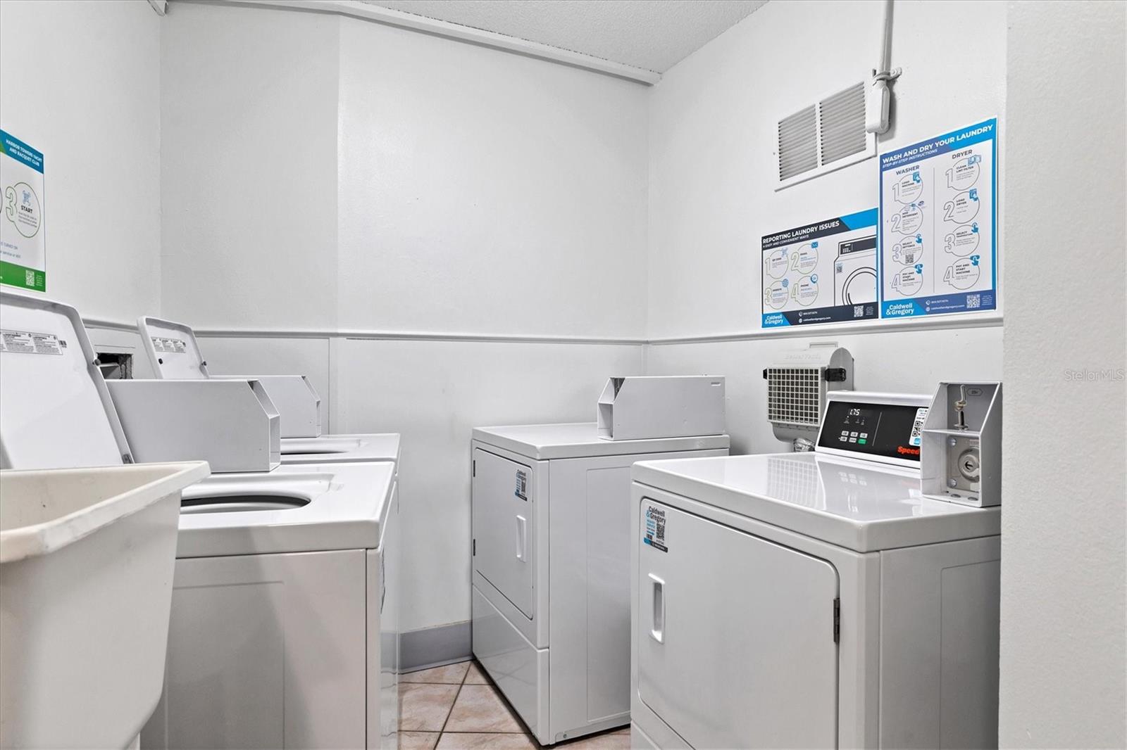 HARBOR TOWERS Y & R - Residential