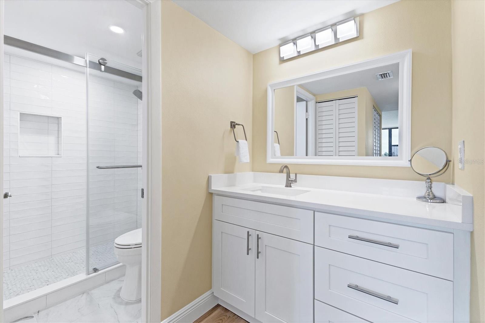 HARBOR TOWERS Y & R - Residential