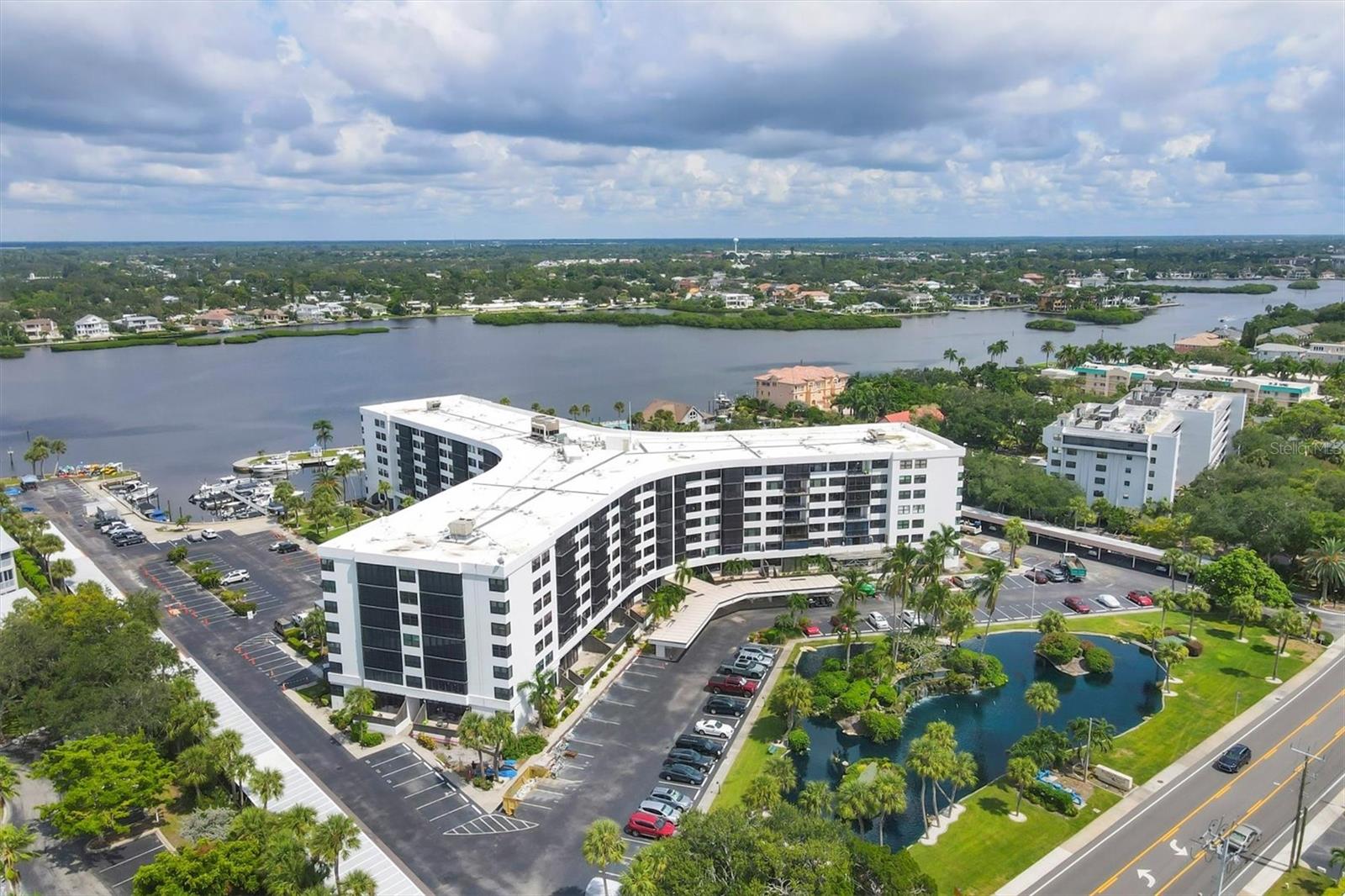 HARBOR TOWERS Y & R - Residential