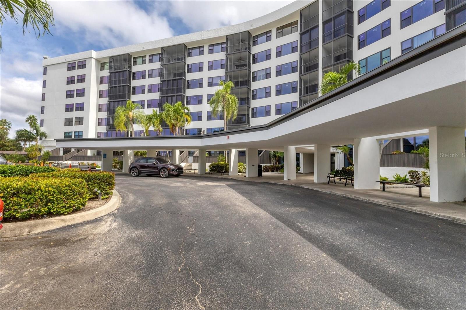 HARBOR TOWERS Y & R - Residential