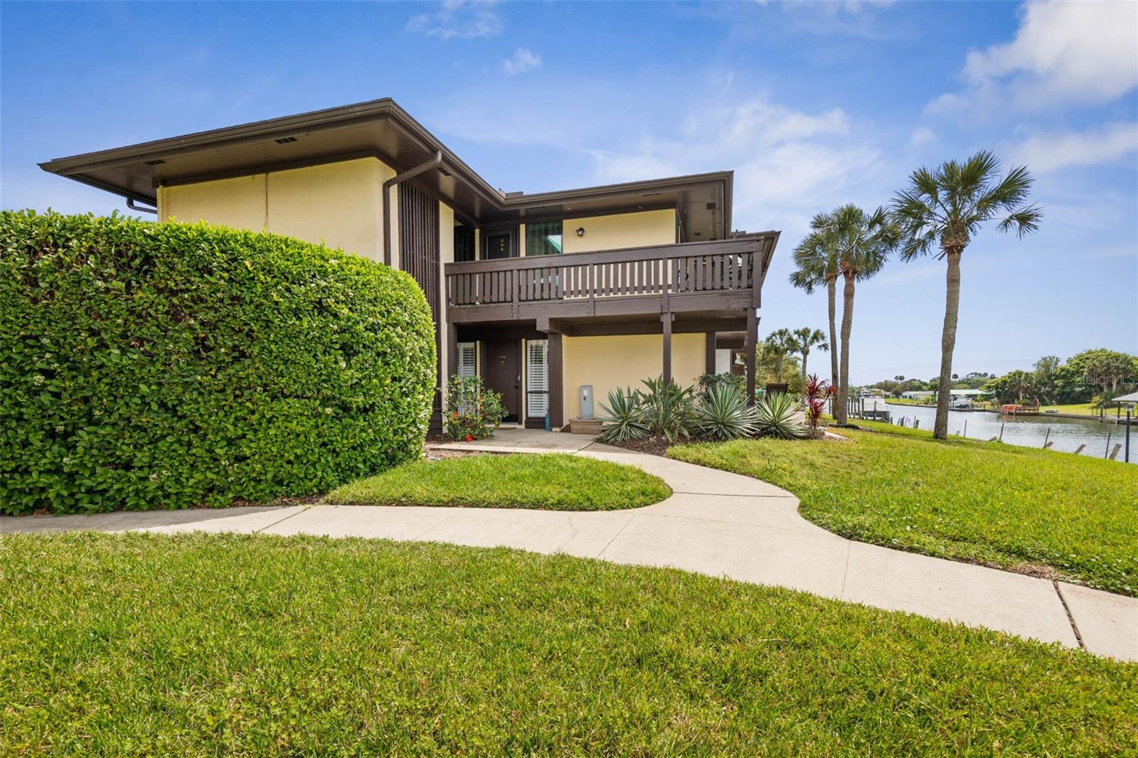 42 CLUB HOUSE DRIVE 104