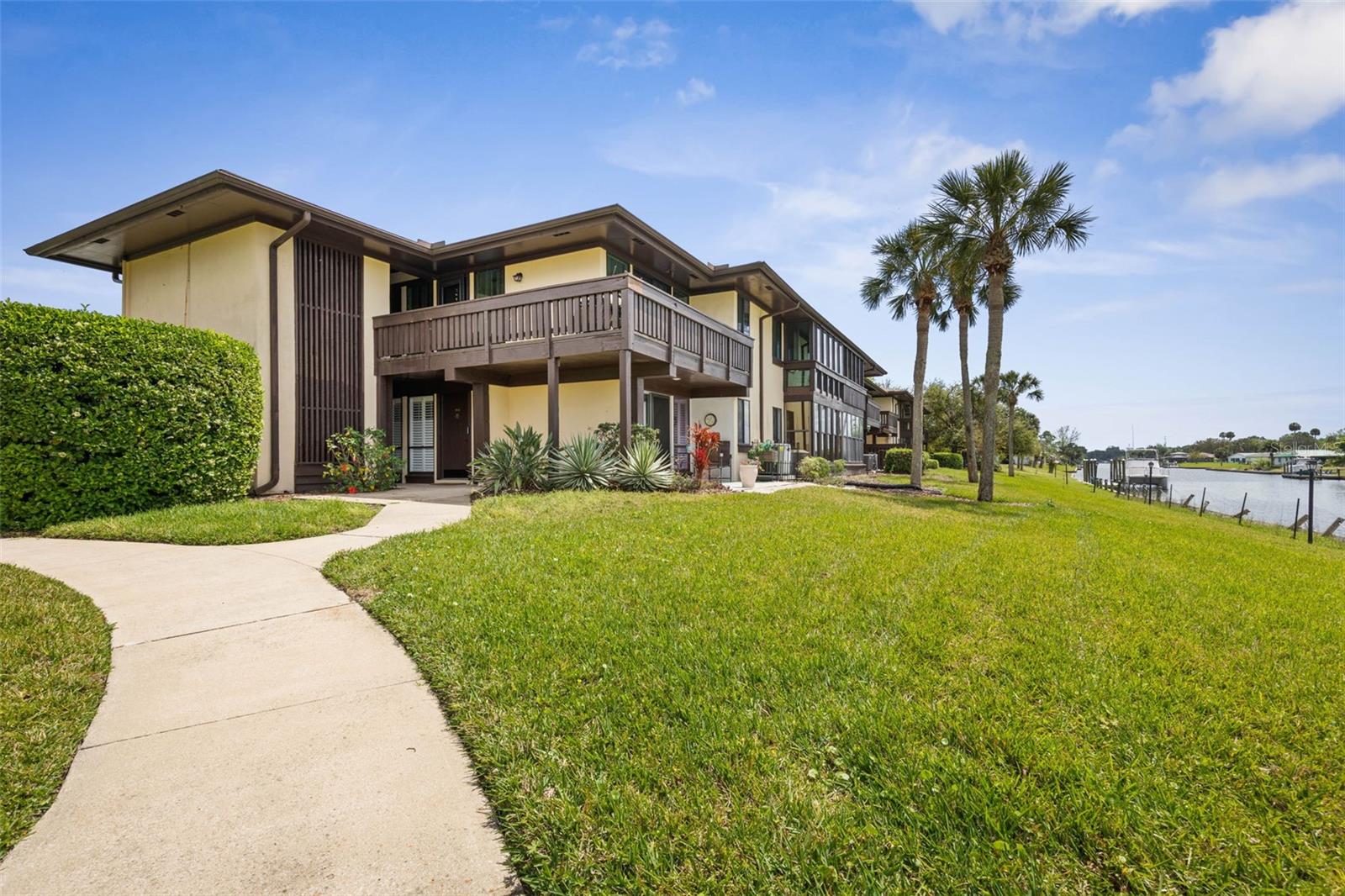 42 CLUB HOUSE DRIVE 104