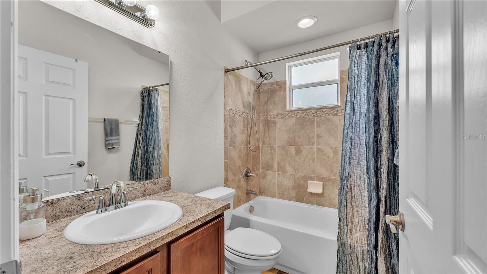 BLACKWATER OAKS - Residential