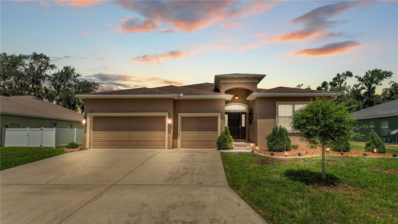 BLACKWATER OAKS - Residential