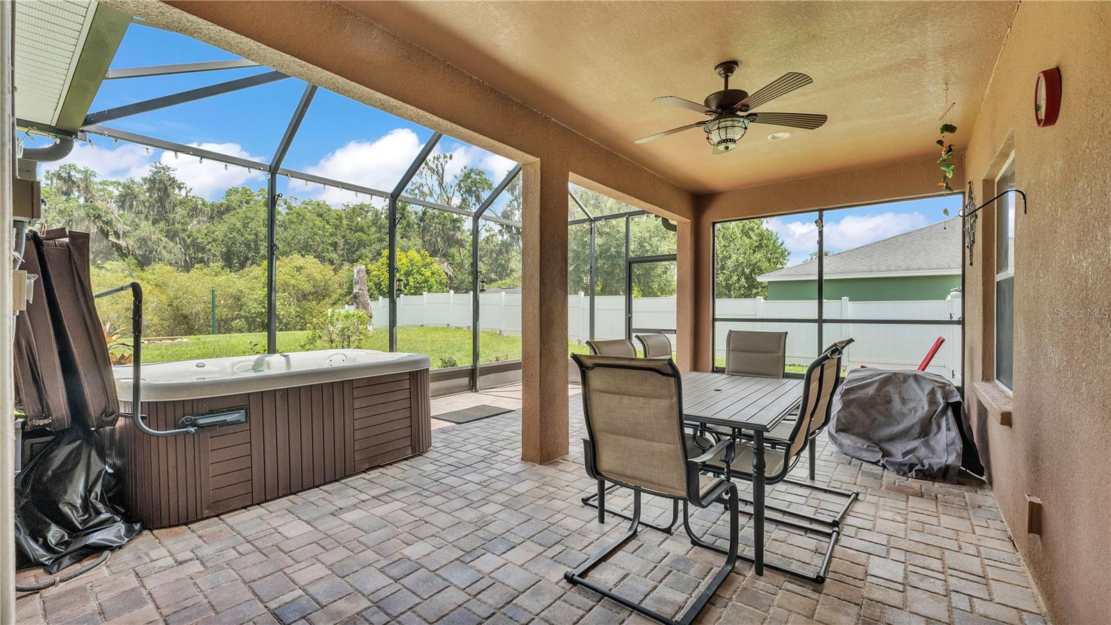 2932 BLACKWATER OAKS DRIVE