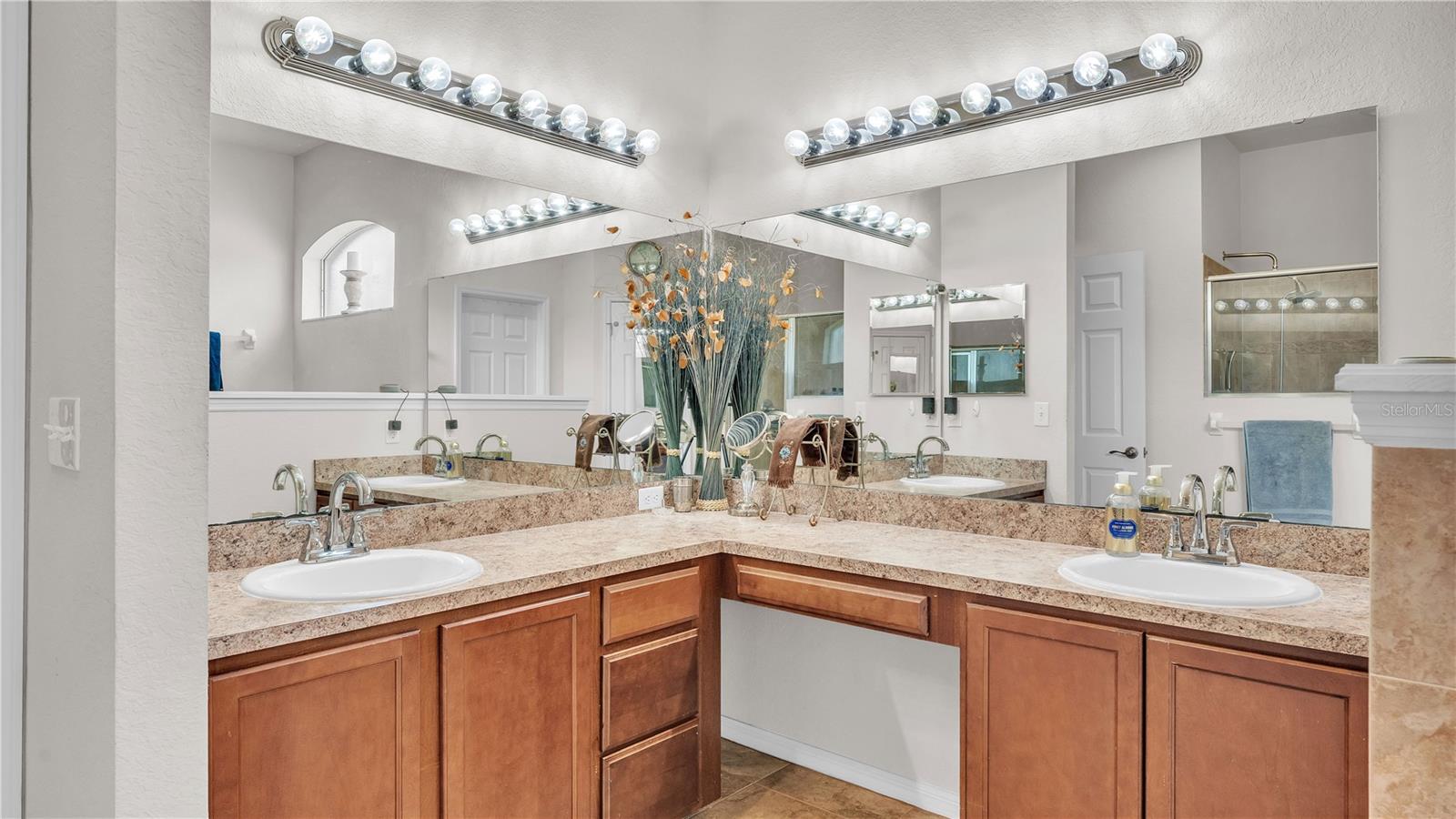 BLACKWATER OAKS - Residential