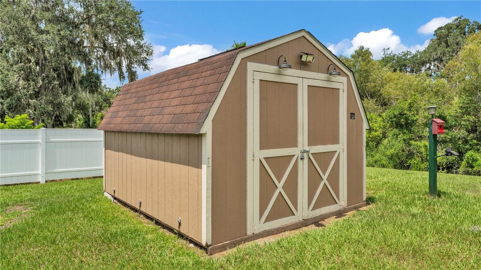 BLACKWATER OAKS - Residential