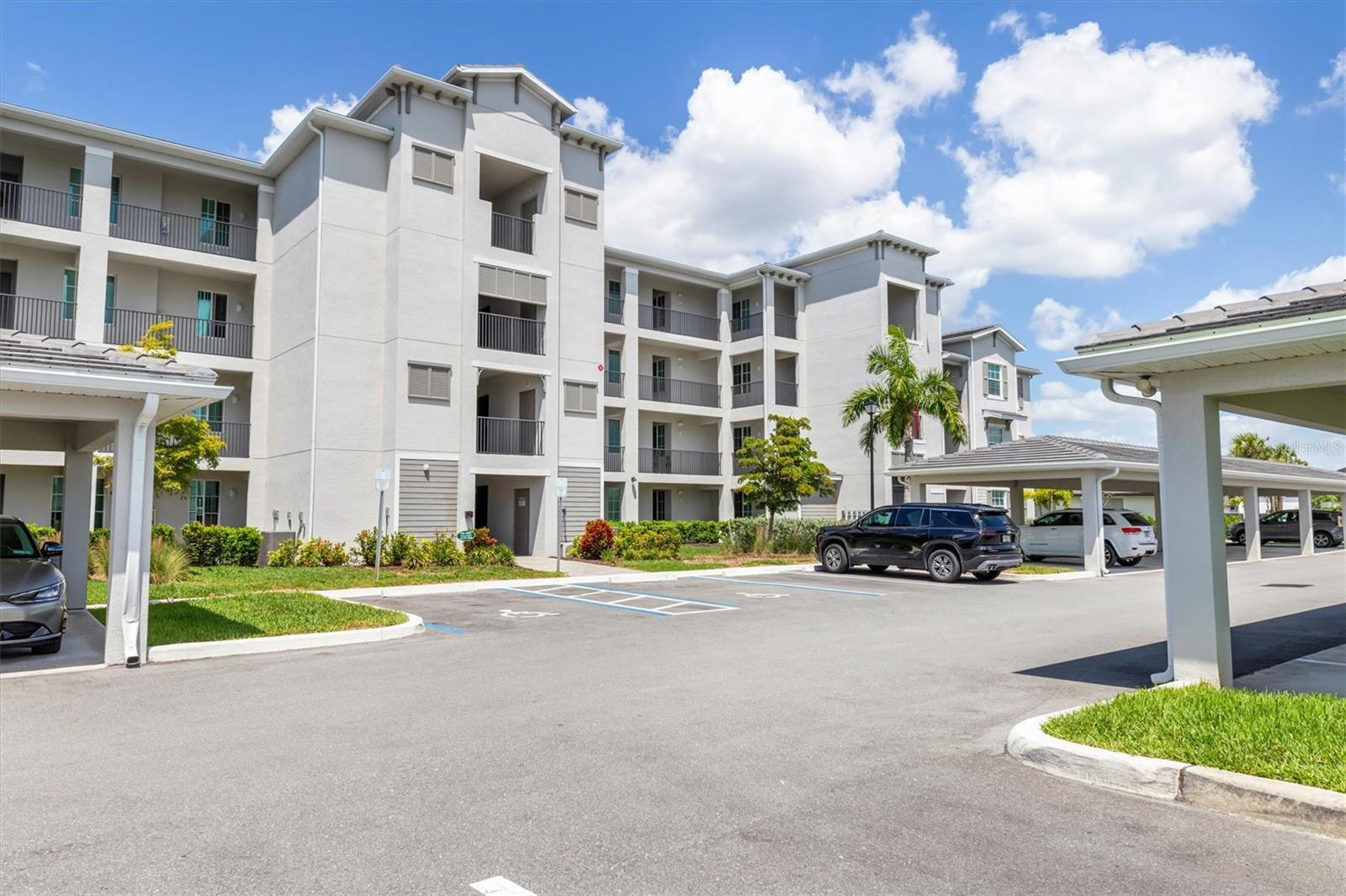 WELLEN PARK GOLF & COUNTRY CLUB - Residential