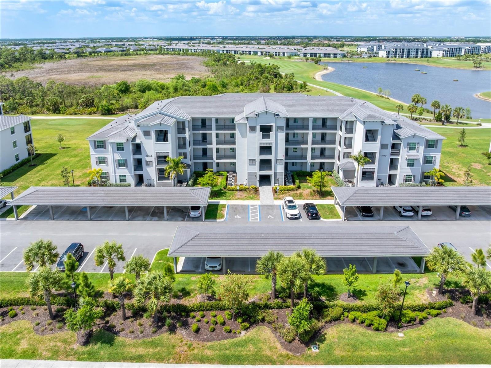 WELLEN PARK GOLF & COUNTRY CLUB - Residential