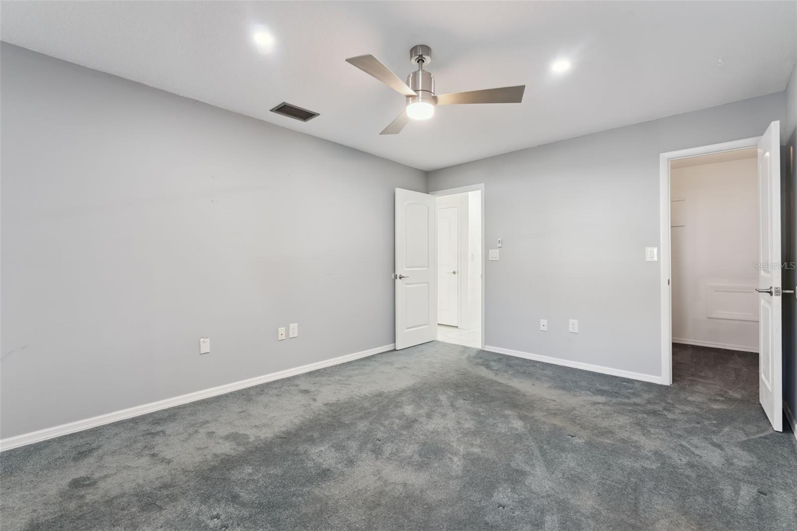 PARK LAKE VILLAS CONDO - Residential