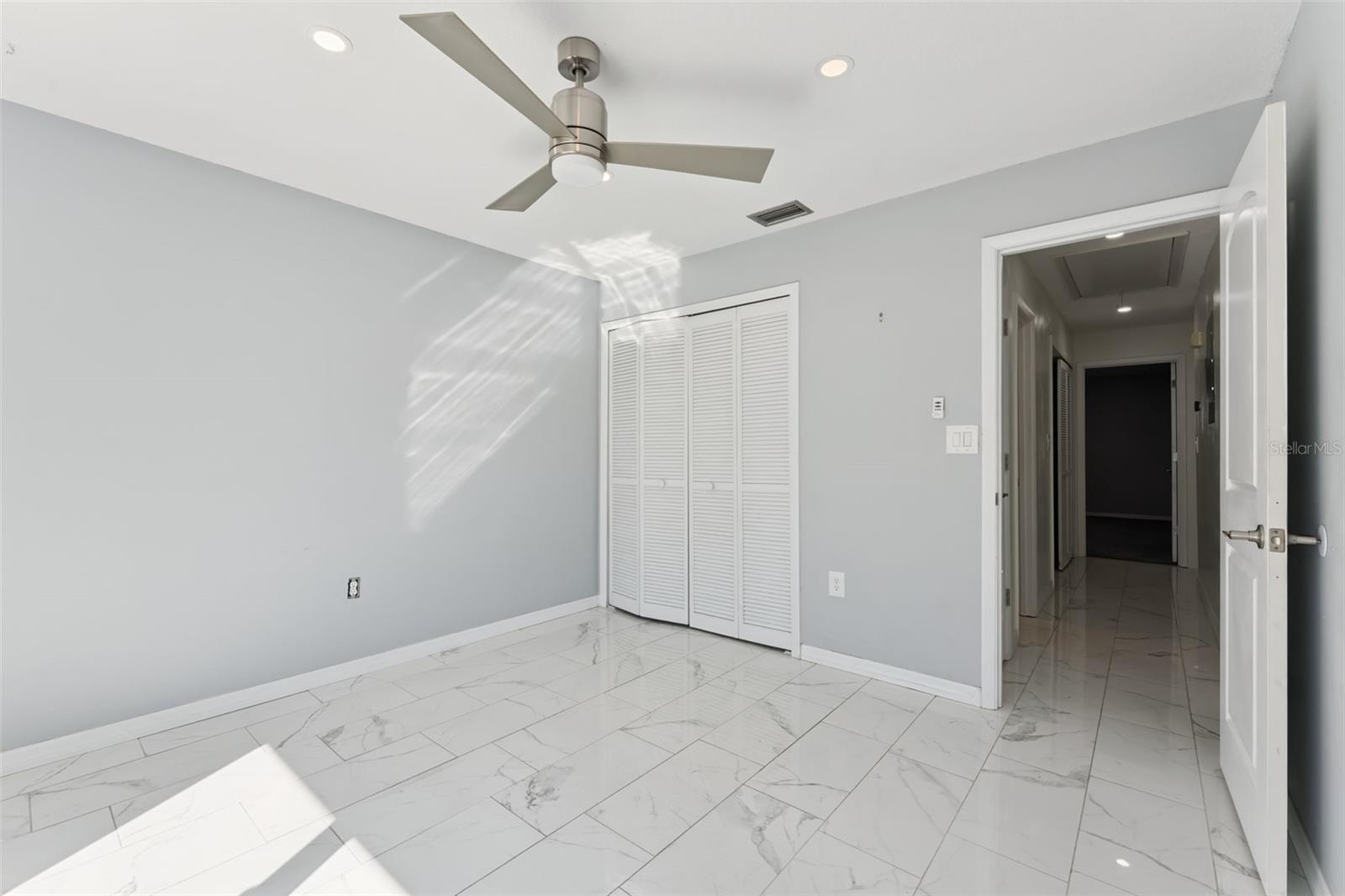 PARK LAKE VILLAS CONDO - Residential