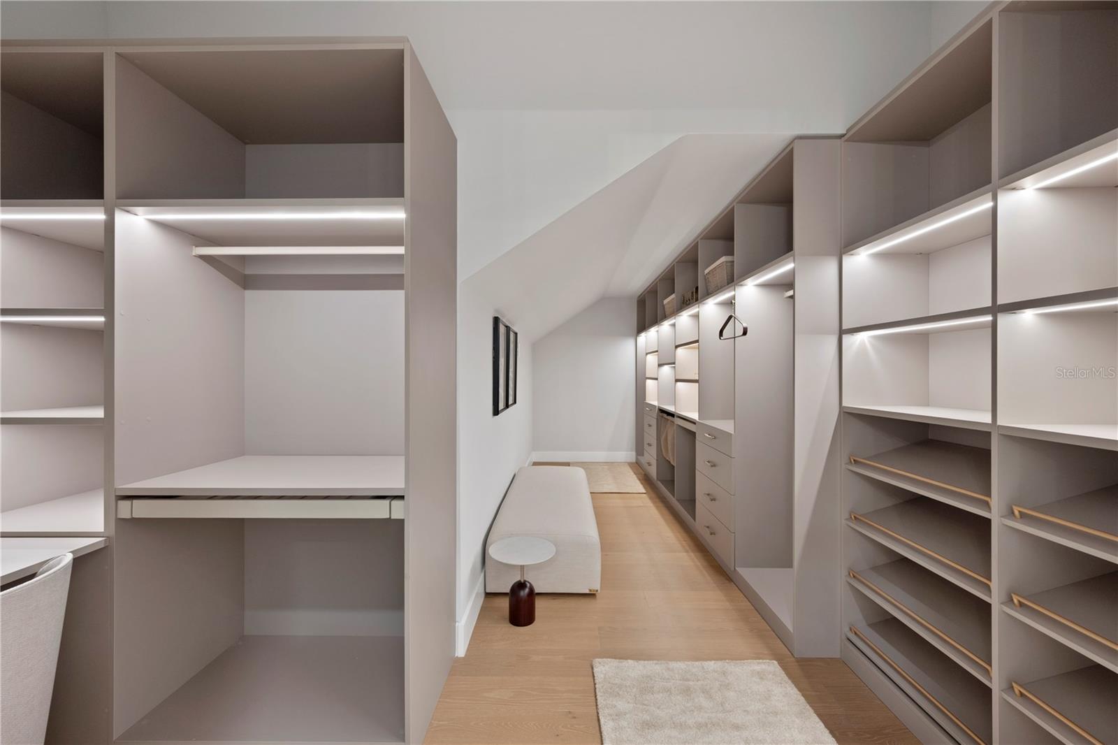 FOREST HILLS - Residential