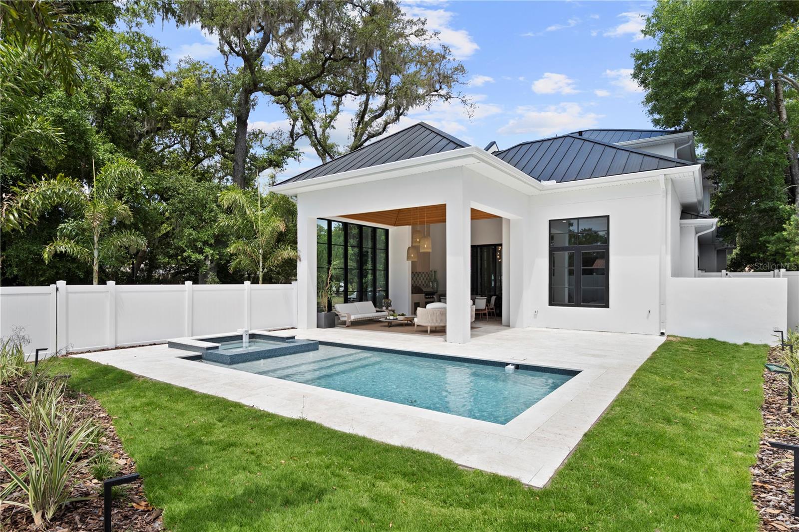 FOREST HILLS - Residential