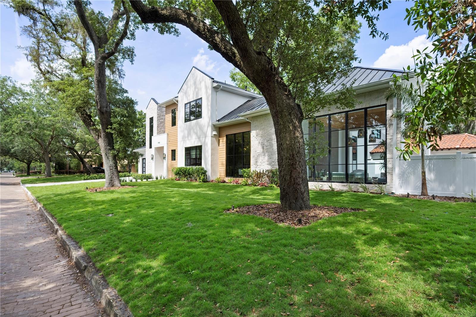 FOREST HILLS - Residential