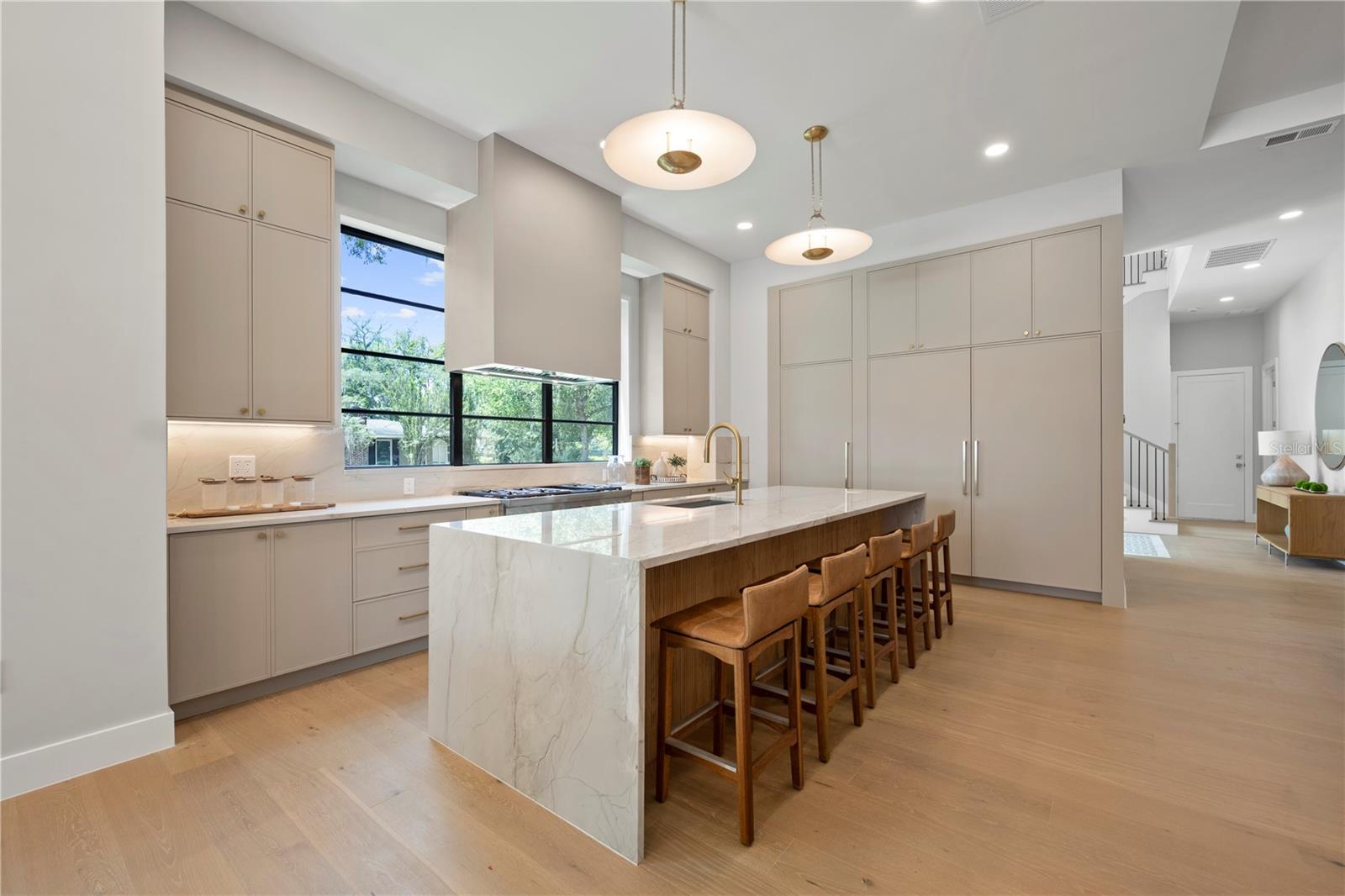 FOREST HILLS - Residential