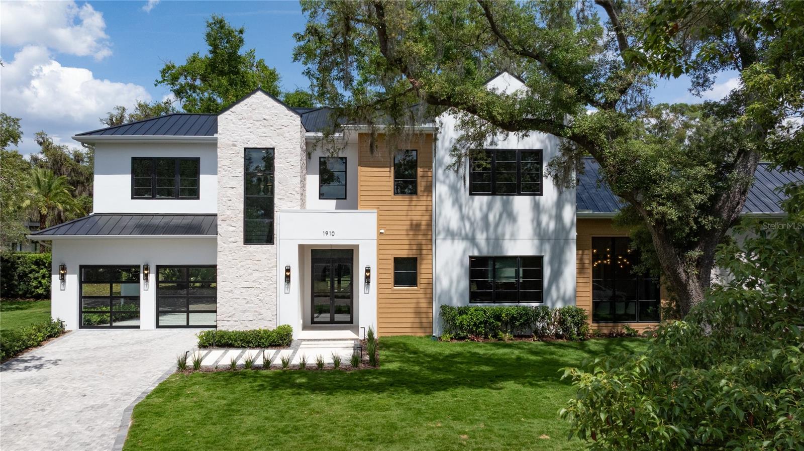 FOREST HILLS - Residential