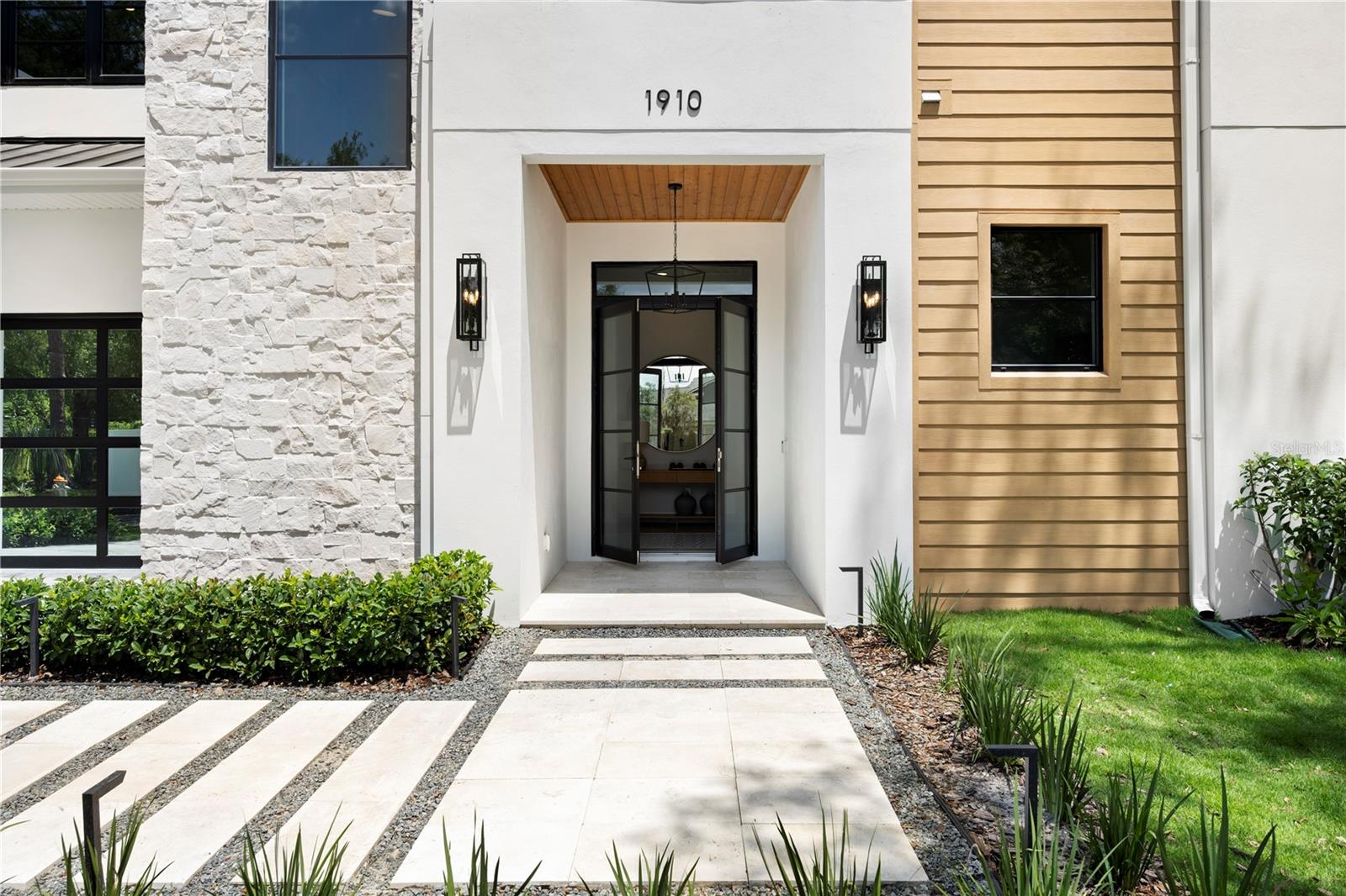 FOREST HILLS - Residential