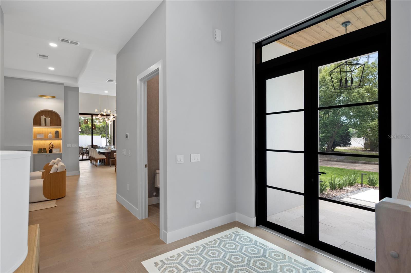 FOREST HILLS - Residential