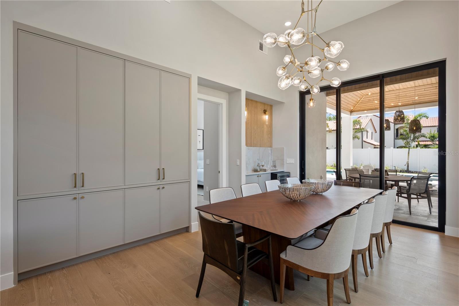 FOREST HILLS - Residential