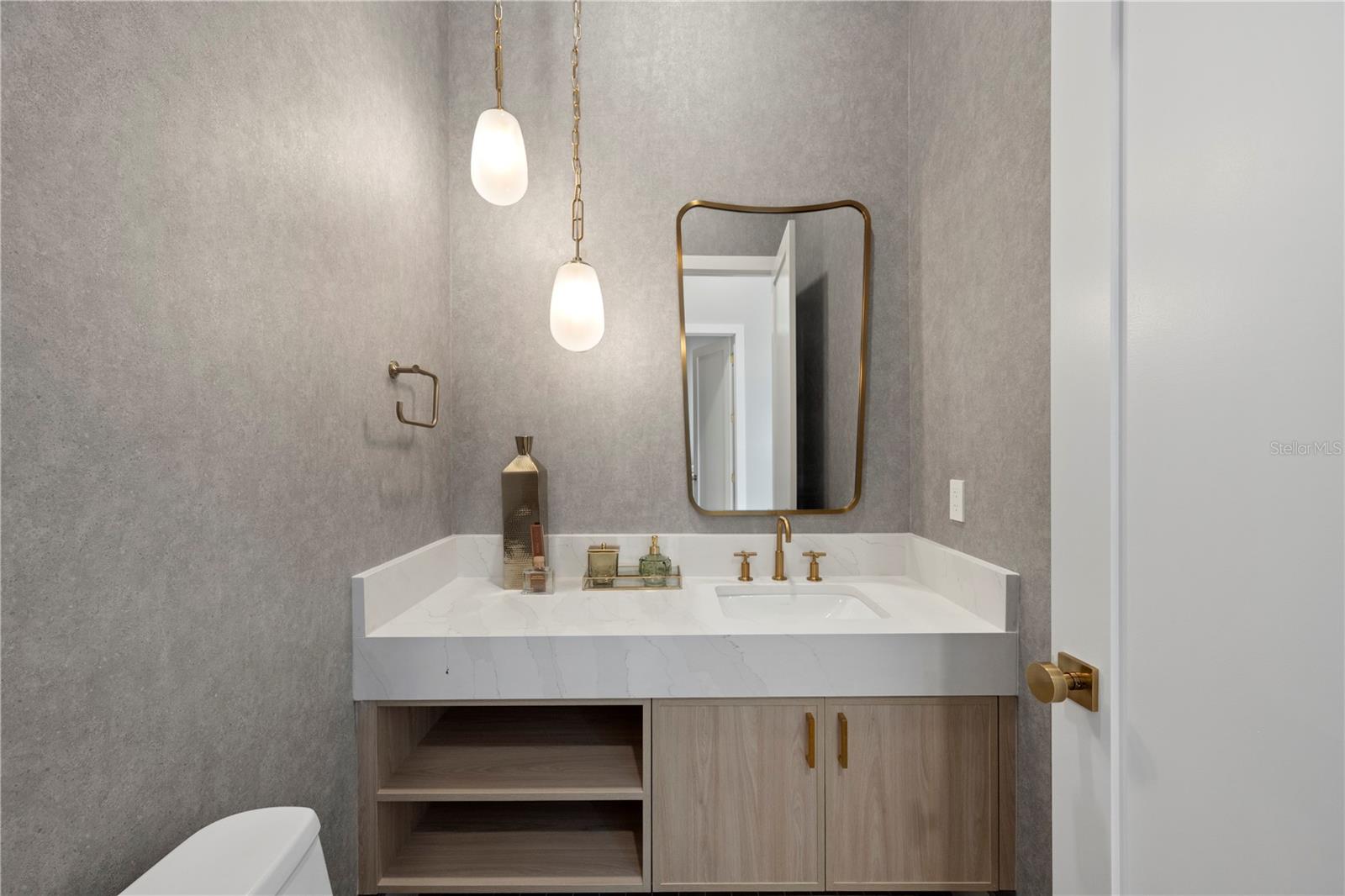 FOREST HILLS - Residential