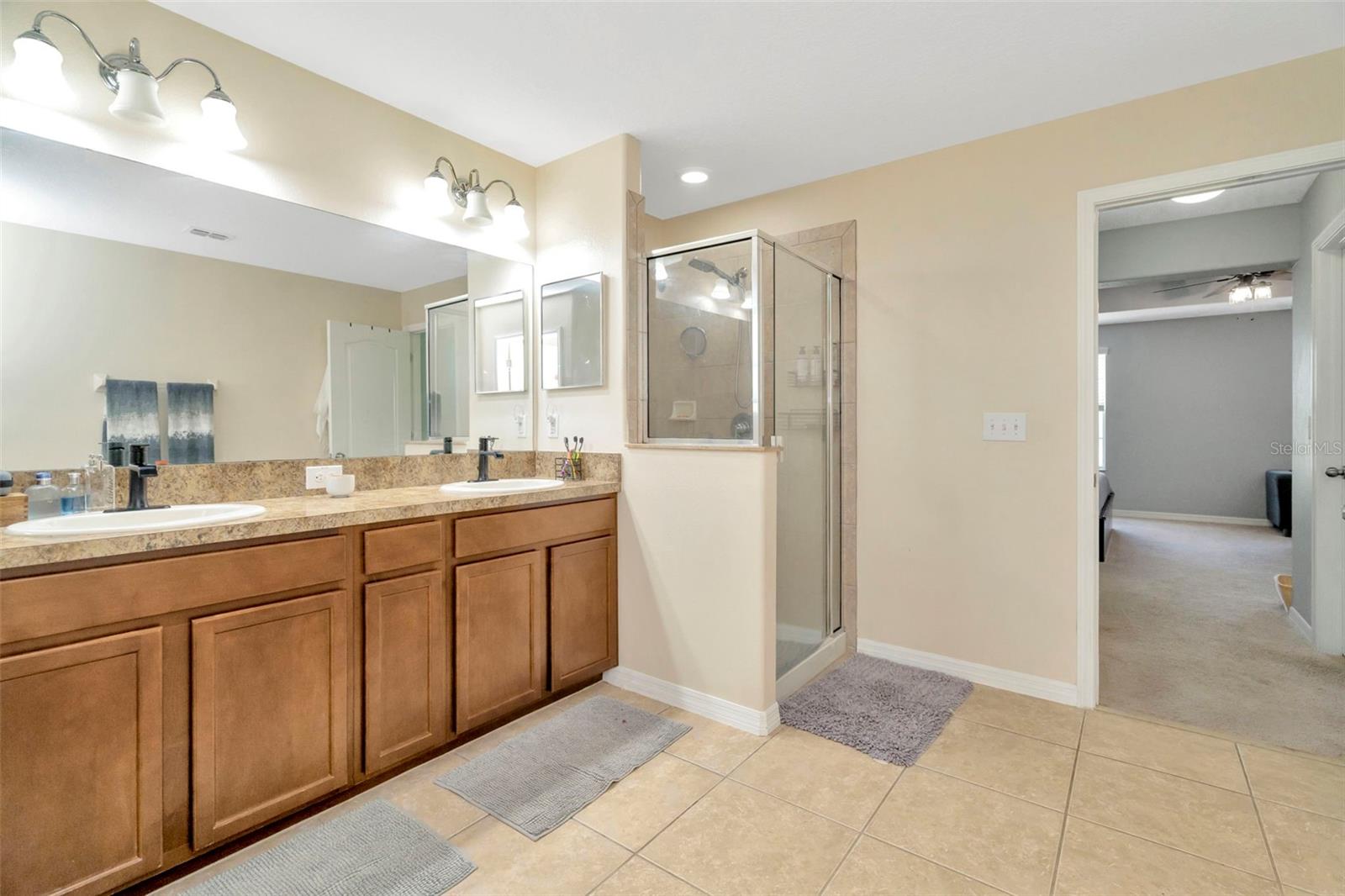 SHELL POINT MANOR - Residential