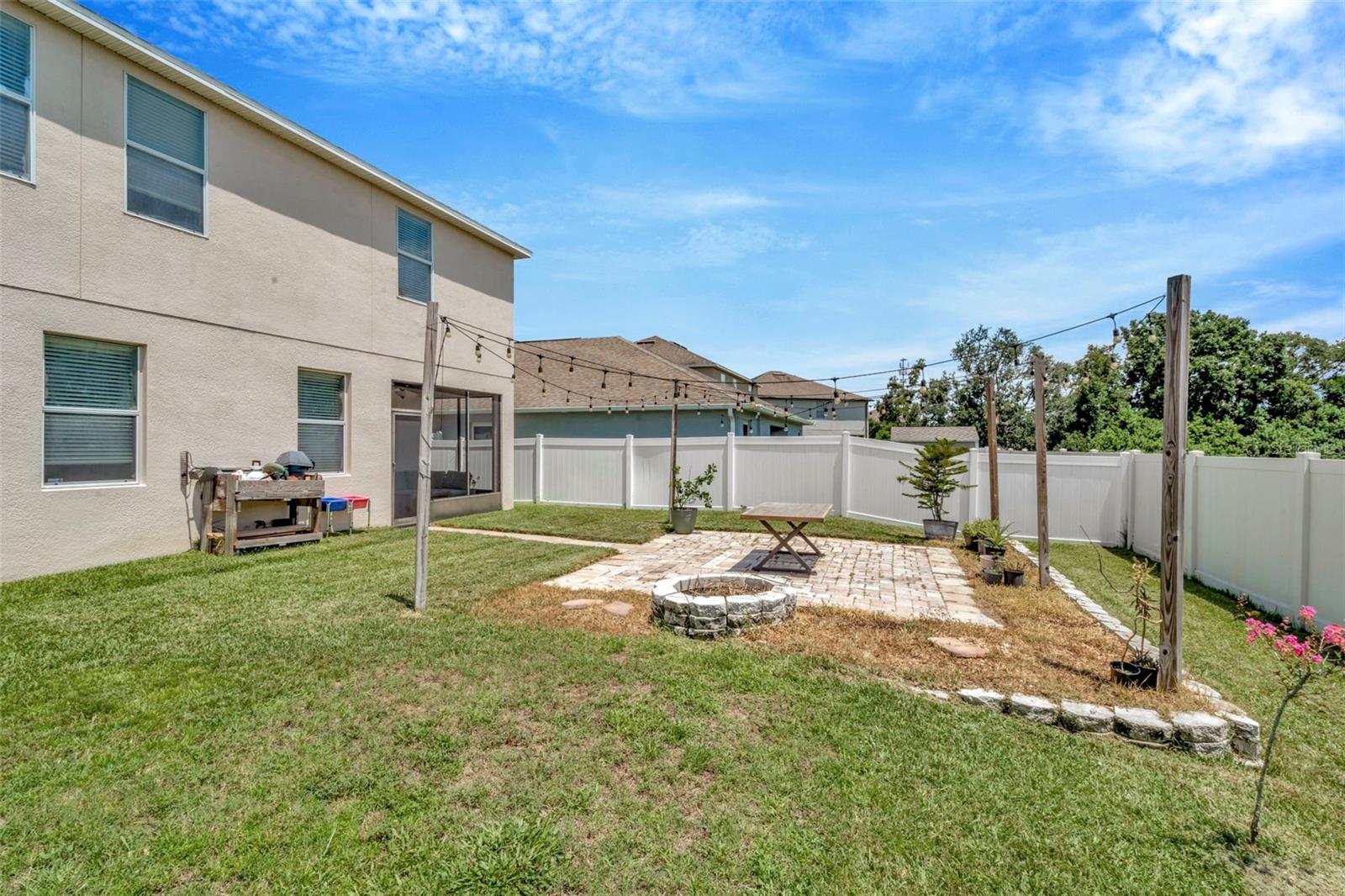 SHELL POINT MANOR - Residential