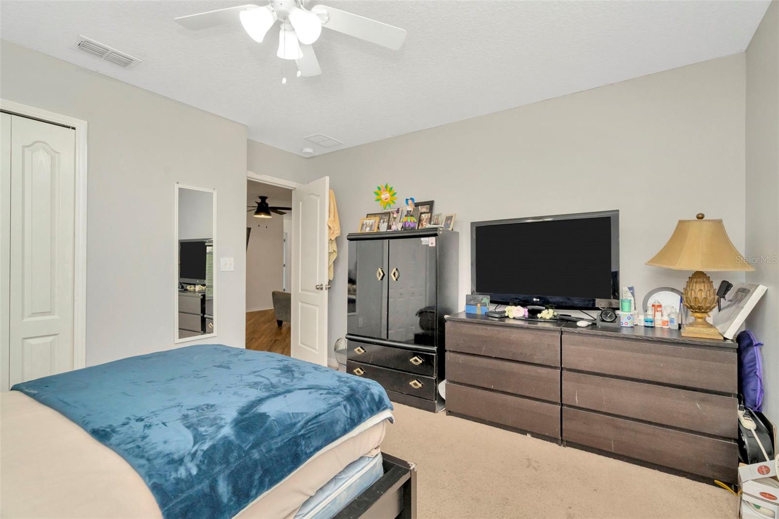 SHELL POINT MANOR - Residential