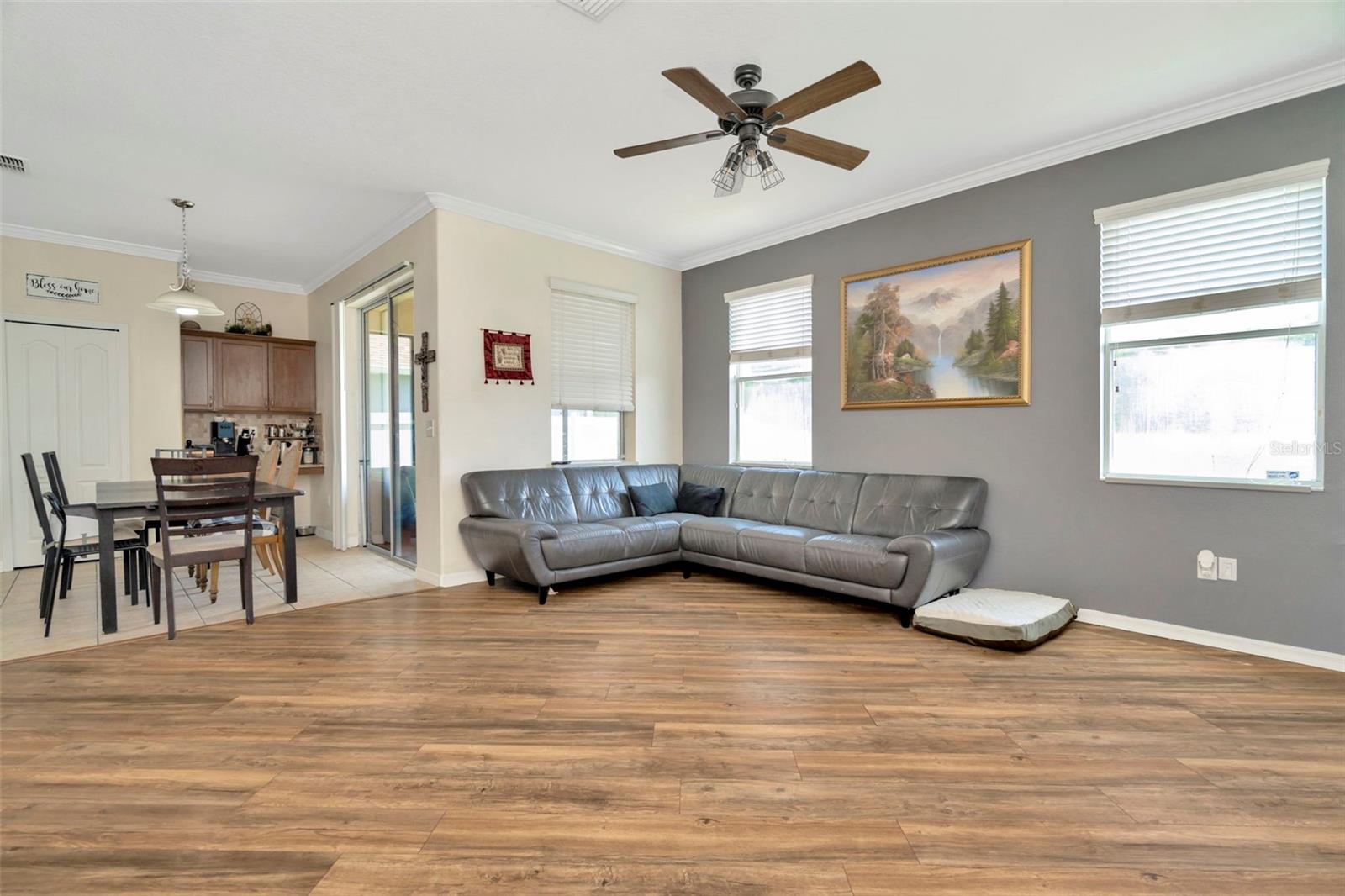 SHELL POINT MANOR - Residential