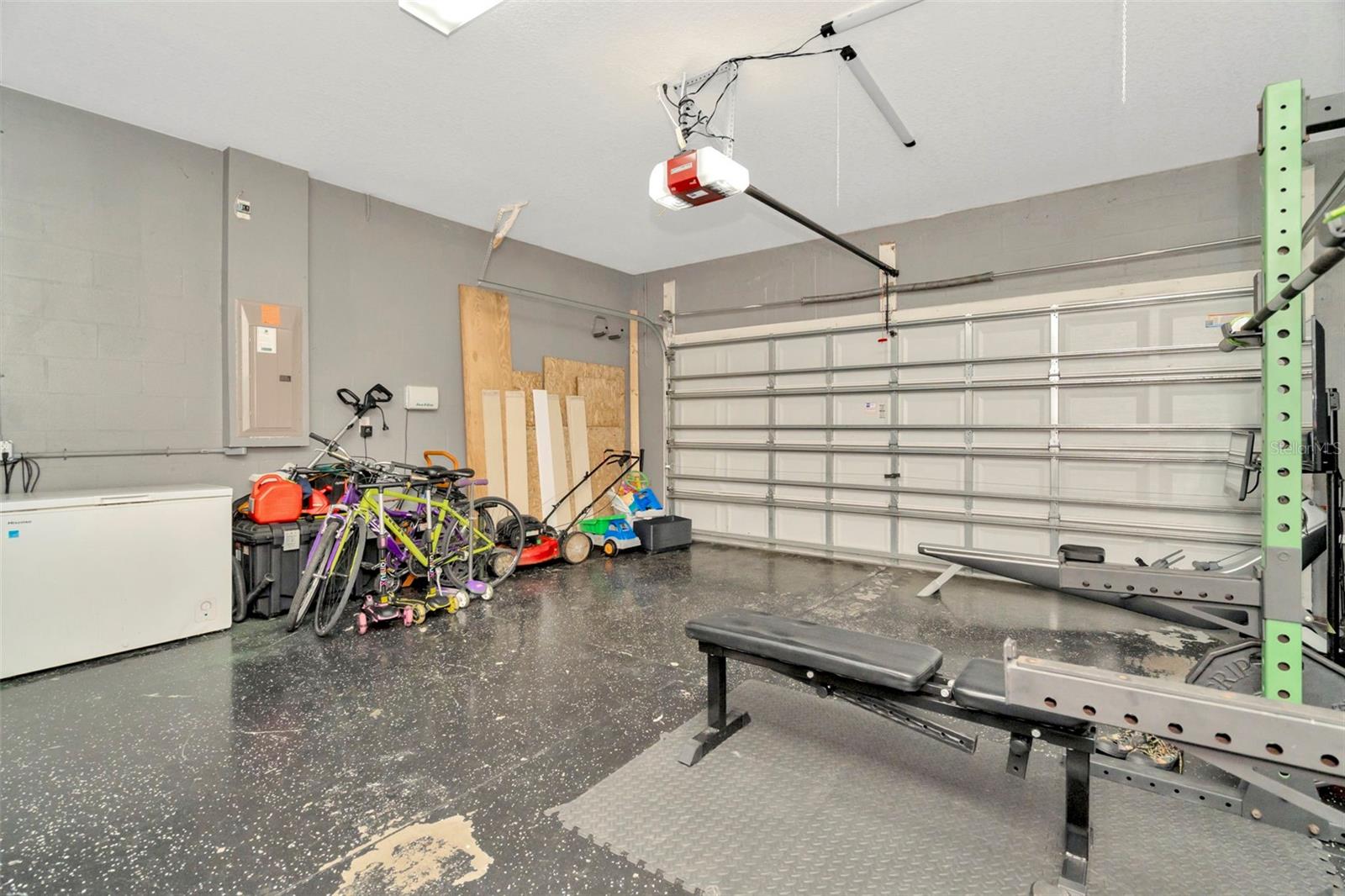 SHELL POINT MANOR - Residential